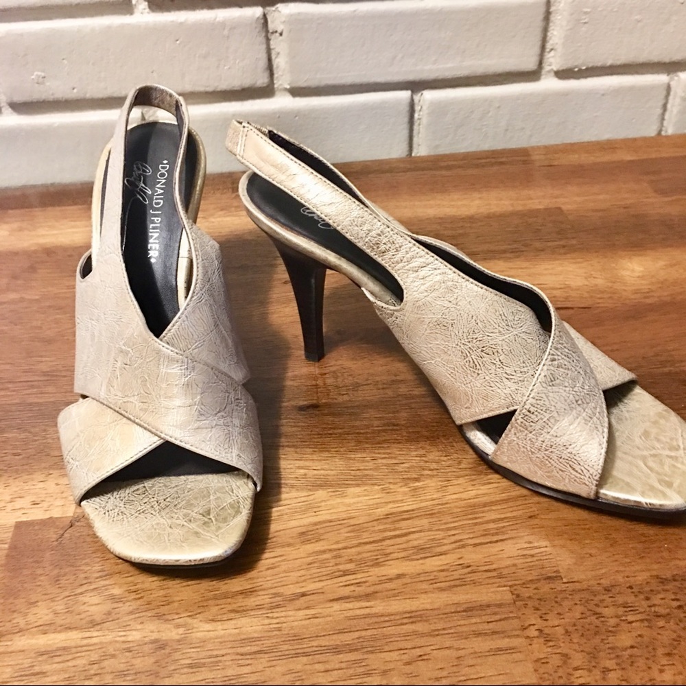 Donald J. Pliner  Muted Gold Slingback Sandals 8.5